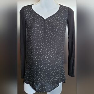 Maternity-Thyme Stylish Black Long Sleeve Top, Size Medium
